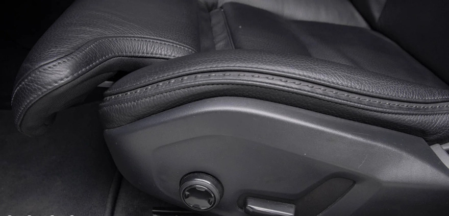 Volvo V60 cena 129899 przebieg: 120000, rok produkcji 2019 z Łódź małe 631